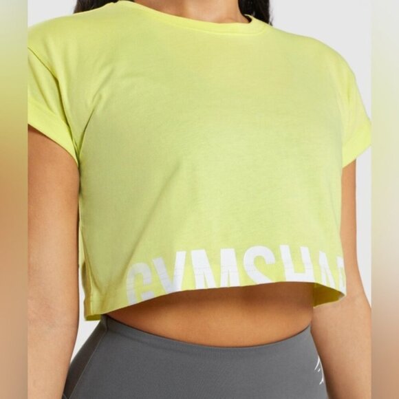 GymShark Green Cropped T Short Size XS - Picture 1 of 4